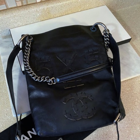 SOLD 💕CHANEL 2016 Black Messenger/Crossbody - Picture 5 of 8
